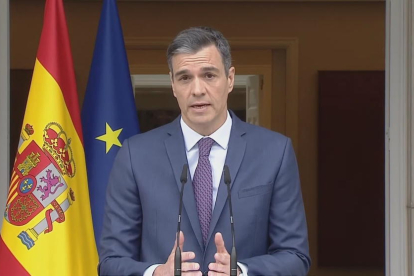 El president del govern espanyol, Pedro Sánchez, durant la declaració institucional al Palau de la Moncloa.