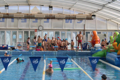 Un grup de nens i nenes, el passat dia 4 durant la jornada de portes obertes del CN Lleida.