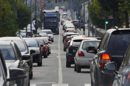 Gairebé el 30% dels vehicles a Espanya no podrà accedir a les ZBE per l'elevada edat del parc automobilístic.