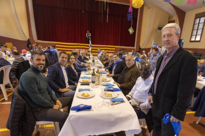 Capdevila, N’Kono i Marañón, entre els assistents.