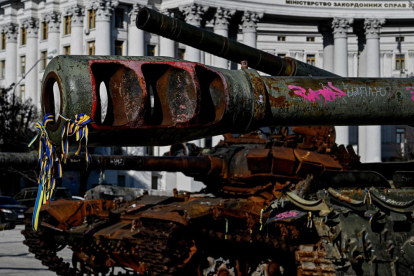Un tanque ruso en la capital de Ucrania, Kiev.