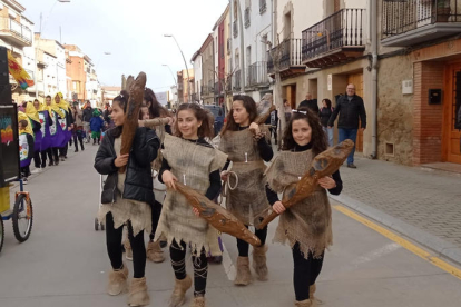 Centenares de vecinos de Pardinyes disfrutaron a lo grande de su fiesta de Carnaval.