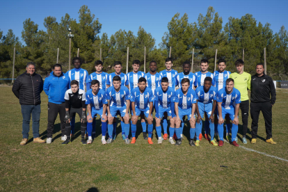 La plantilla al completo del Albagés posando con la nueva equipación.