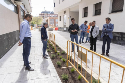 Postius y Castro en su visita a las obras de la calle Girona.