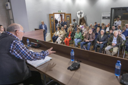 La ponència de Joan Puig, a la sala de plens d’Agramunt.