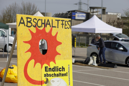 “Celebració del tancament” davant la planta de Neckarwestheim 2.