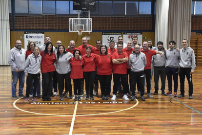 Representació de les jugadores cadets, moltes d’elles del projecte Meraki.