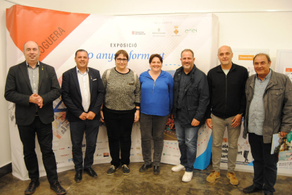 Anna Gómez, a l’acte inaugural amb Santiago Costa, Estefania Rufach, Miquel Plensa, Jordi Ignasi Vidal, Claudi Vidal i Marc Miret.