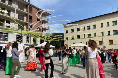 Primera edició de la Feria de Abril a la capital de l'Alta Ribagorça