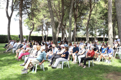 Balaguer homenajea con la ceremonia 'Silencis amb llum' a sus 110 vecinos fallecidos durante la pandemia