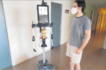El robot creat per la UdL que mesura el nivell de CO2 dels edificis i està a punt per treballar amb 5G