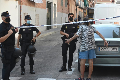 Desalojan 31 pisos de dos edificios okupados de Carabanchel desde hace 6 años