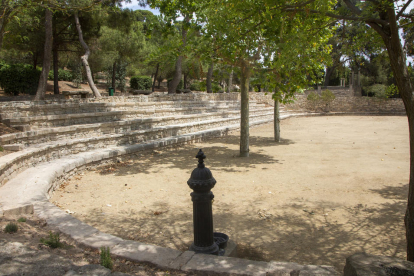 Imatge actual de la plaça reformada al parc de Sant Eloi.
