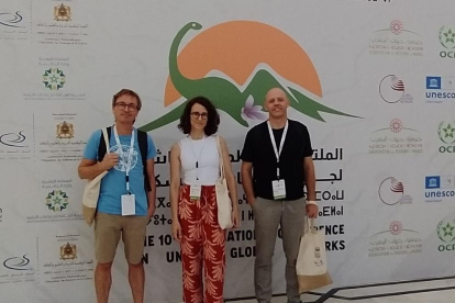 Els tres representants del Geoparc Orígens de Tremp que van assistir al congrés a Marràqueix.