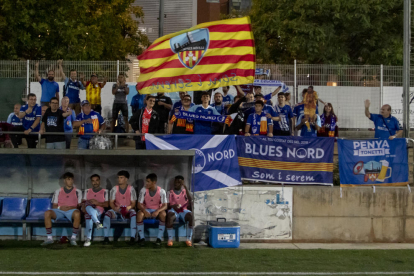 Los jugadores del Lleida celebran en el vestuario el pase de ronda y el buen momento por el que atraviesa el equipo.