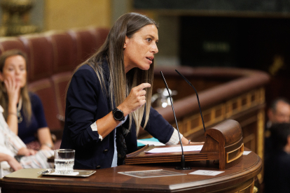 La portaveu de Junts, Míriam Nogueras, durant la seua primera intervenció al Congrés en català.