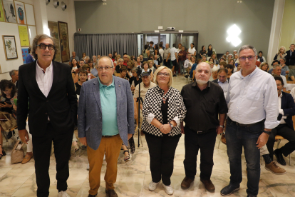 Tatxo Benet, Antoni Gelonch, Anna Gómez, Ferran Sáez i Jordi Souto, ahir abans del debat cultural.