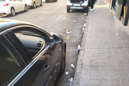 Brutícia al carrer Teuleries.