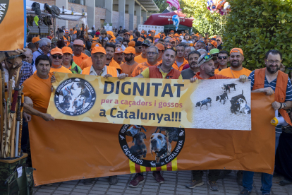 Els caçadors van reclamar a la Generalitat retirar la llei de protecció animal i poder consensuar-la.