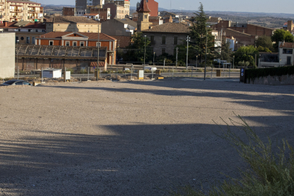 Vista del nou aparcament en un solar de 2.500 m2.