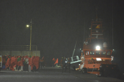 Migrants rescatats per Salvament Marítim ahir a El Hierro.