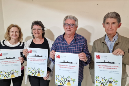 Presentació de la primera Aula d’Extensió Universitària.