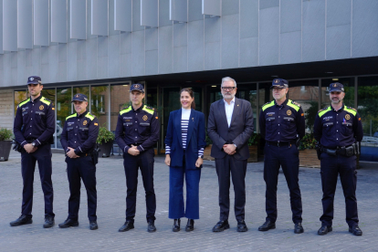 Larrosa, Morón i Ibarz, amb els responsables de la nova unitat.