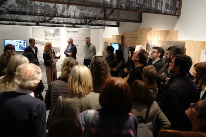 La sala d’exposicions de la Paeria va inaugurar ahir a la tarda una exposició sobre la vida i lluita de l’anarcosindicalista lleidatà Salvador Seguí.