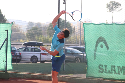 Daniel Fraile, en una acció del partit disputat ahir.