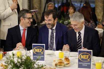 Bolaños, en un esmorzar amb el president del CGPJ, Vicente Guilarte, i Grande-Marlaska.
