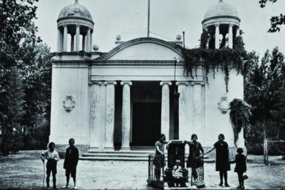 els primers. Foto dels primers alumnes de l’escola dels Torms el 1918.