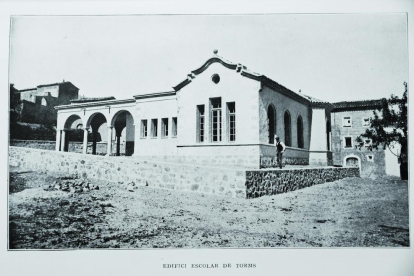 els primers. Foto dels primers alumnes de l’escola dels Torms el 1918.