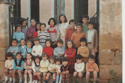 els primers. Foto dels primers alumnes de l’escola dels Torms el 1918.