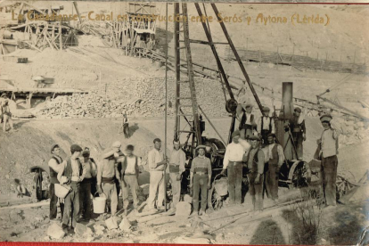 seròs. Treballs de condicionament del terreny per a la construcció del canal de Seròs el 1913.