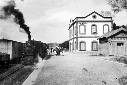 seròs. Treballs de condicionament del terreny per a la construcció del canal de Seròs el 1913.