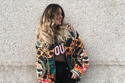 ‘influencers’. A sota, la cantant Lorena Gómez, que és fan de la firma de Maria Albertin. La influencer Dulceida també llueix al seu Instagram el model Harper.