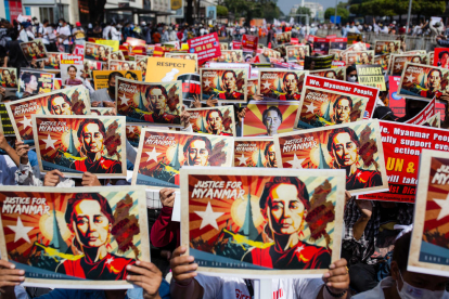 GENOCIDI. Quan es gestava la victòria de la Premi Nobel, Aung San va iniciar-se el genocidi dels rohingyes