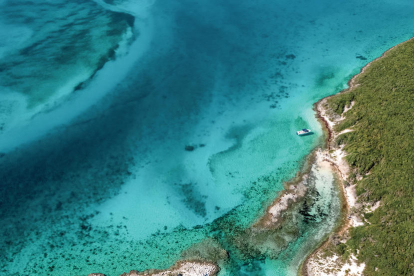 caràcter únic. L’oceà i les seves meravelles submarines donen a les Bahames un caràcter únic amb una barreja de colors verds i blaus, únics a tot el Carib i arreu del món.