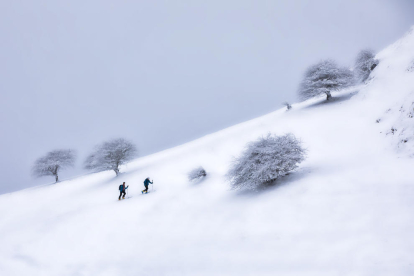 Millor fotografia de muntanya 'Por Gaztelu' (Zaldivia-Gipuzkoa) de Miguel Carazo.