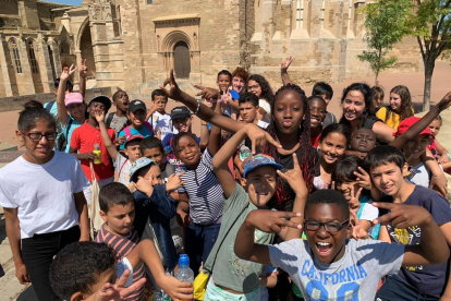 Nens i joves participen activament en les sortides que organitza l'escola d'Esplai.