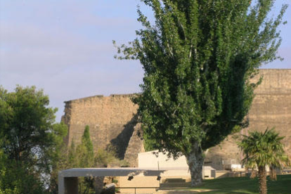La muralla d'Ilerda va ser la primera construcció realitzada pels romans a la ciutat