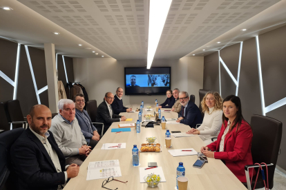 L’alcalde Fèlix Larrosa va presidir la reunió del consell d’administració de Mercolleida celebrada ahir.