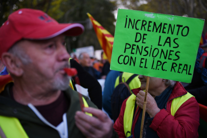 Una protesta per exigir al Govern pensions dignes.