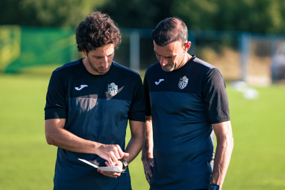 Miki Massana amb David Català, primer entrenador de l’NK Istra, de la Primera divisió croata.