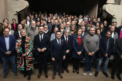 Foto de família de la presentació del pla de transformació del Servei d’Ocupació de Catalunya.