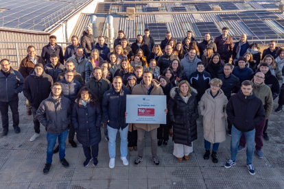 Foto de grup d’empleats del Grup Vall Companys, el grup agroalimentari més gran d’Espanya.