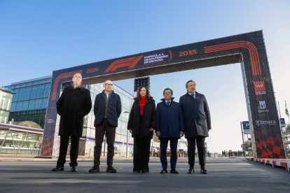 La presidenta de Madrid, Isabel Ayuso, i l’alcalde José Luis Martínez Almeida, durant l’acte.