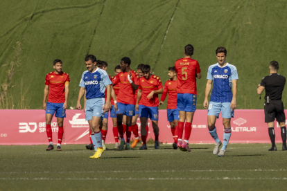 Òscar Rubio i Campins, abatuts després del gol de Guille Andrés en el minut 6.