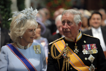 Carles III, amb la seua esposa Camil·la en una fotografia d’arxiu.