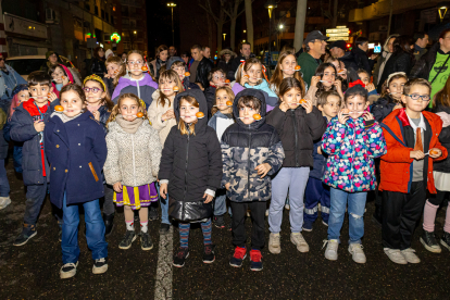 Desenes de nens i nenes van participar ahir en la XL Marató de l’Ou al barri de Cappont.